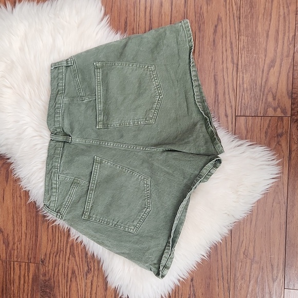 Universal Threads High Rise Midi Shorts - Picture 3 of 3